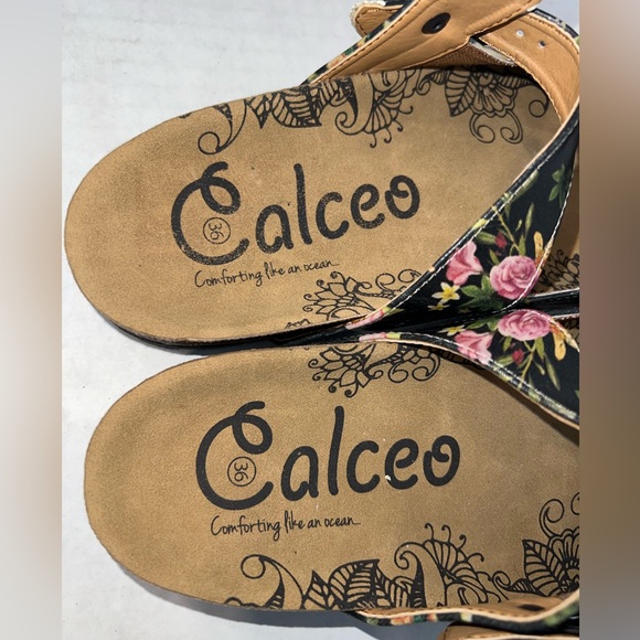 CALCEO NWOT Vegan Comfort Clogs in Black Rose Floral 🌹 - Picture 7 of 11